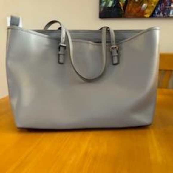 Michael Kors large tote and wallet - Picture 2 of 11
